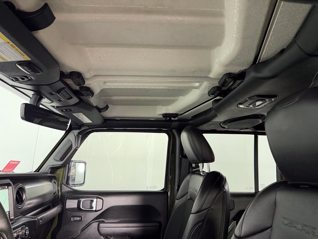 Used 2023 Green Jeep Sport image 19