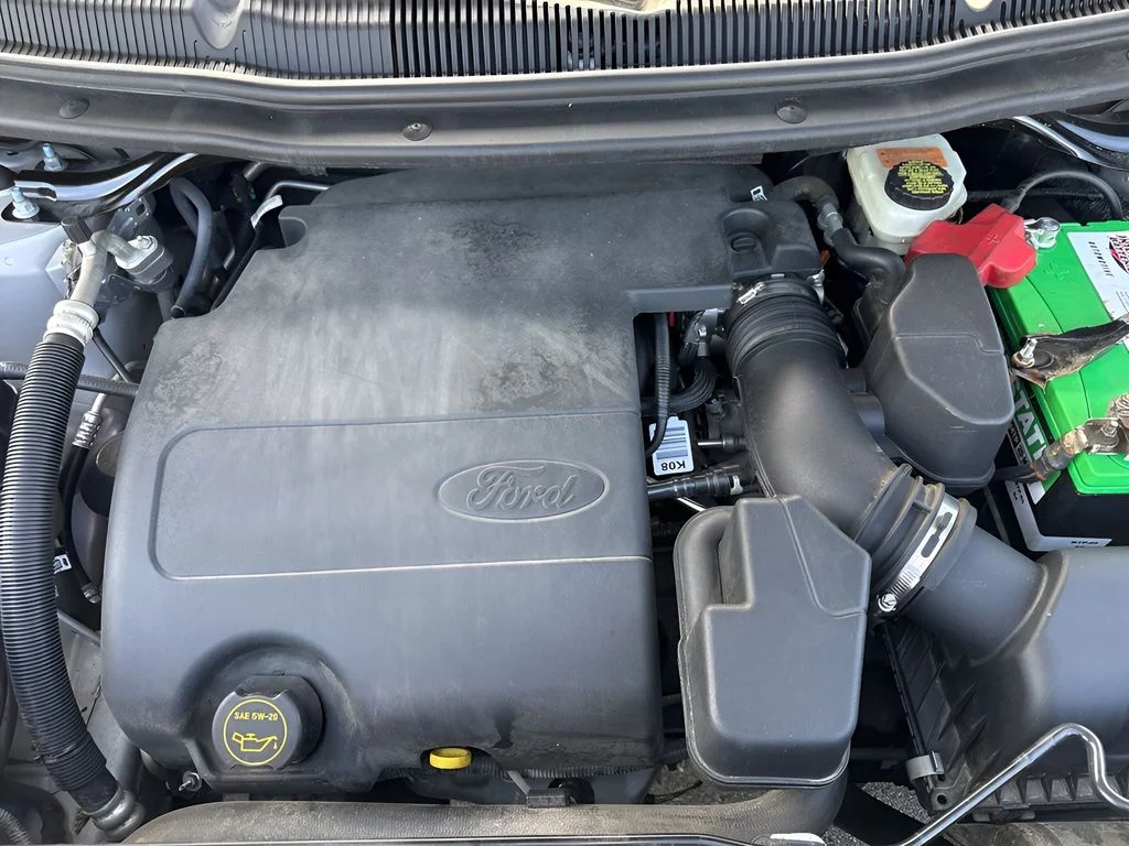 Used 2017 Silver Ford Limited image 33
