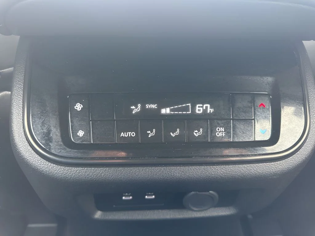 Used 2025 White Nissan PRO-4X image 13