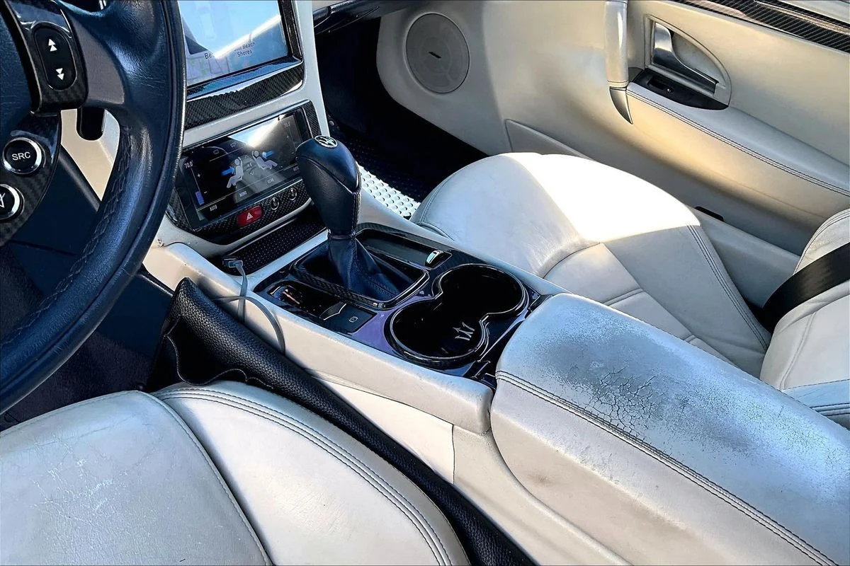 Used 2014 Blue Maserati Sport image 18