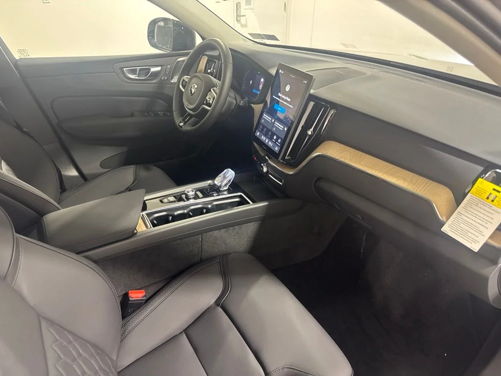 New 2026 Aurora Blue Volvo T8 Plus image 28