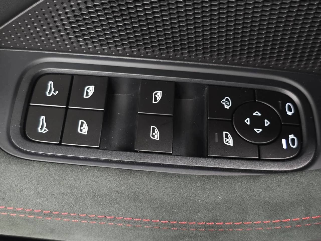 2026 Porsche Panamera GTS - Photo 24