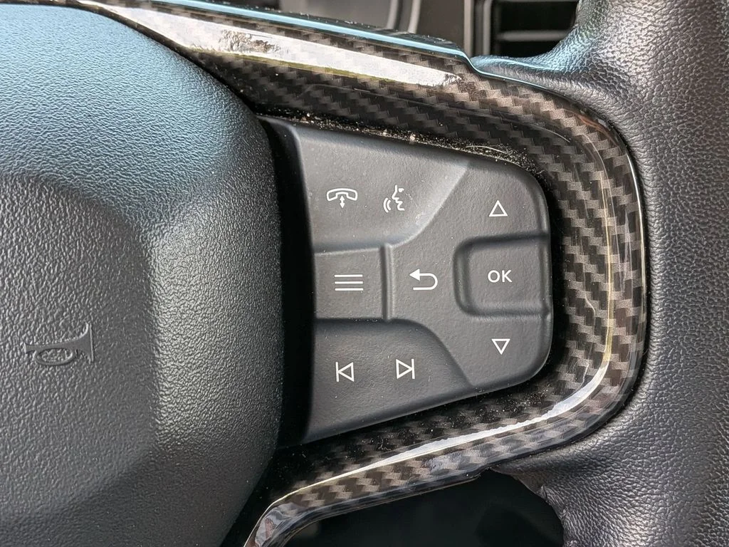 Used 2022 Green Ford Wildtrak image 16
