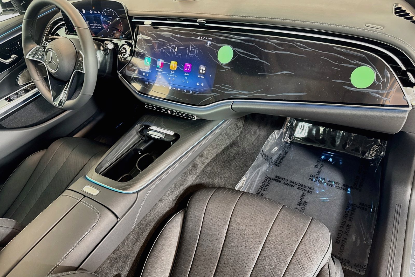 New 2026 MANUFAKTUR Moonlight White Metallic Mercedes-Benz E 350 image 27