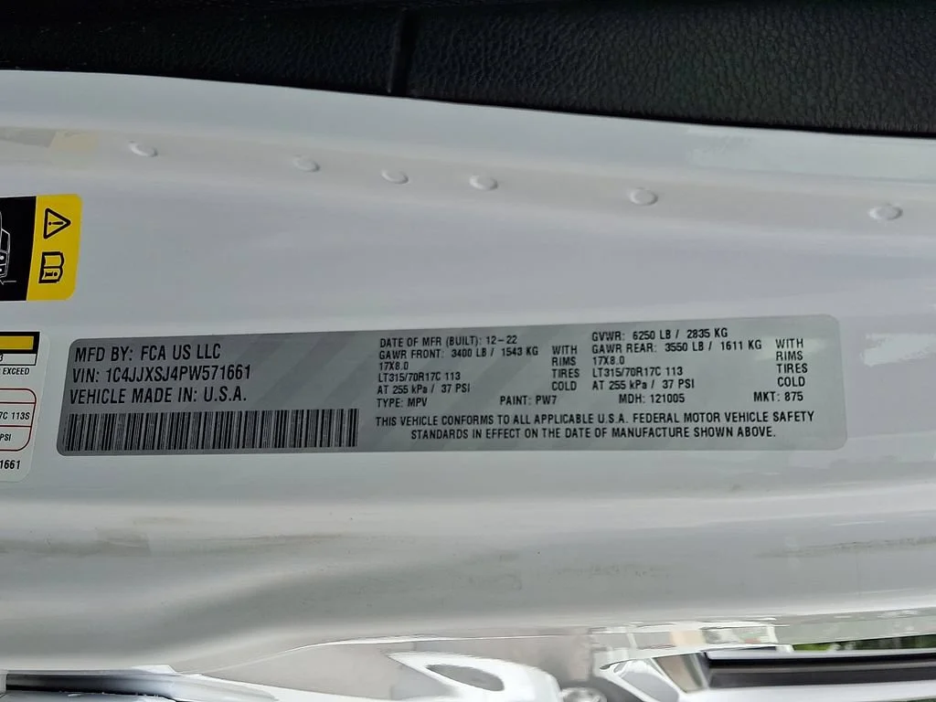 Used 2023 Bright White Clearcoat Jeep Rubicon 392 image 28