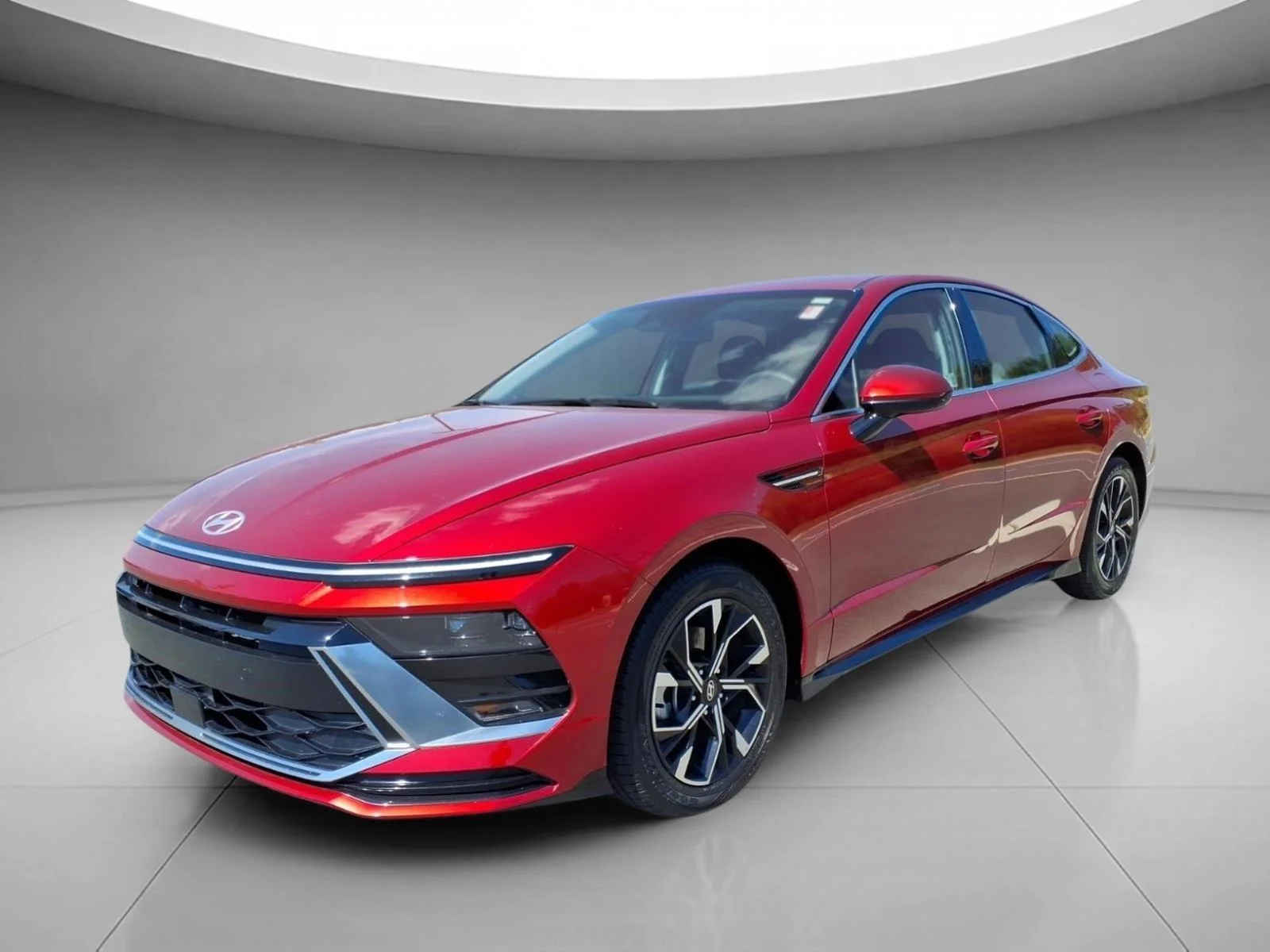 Used 2025 Ultimate red Hyundai SEL image 1