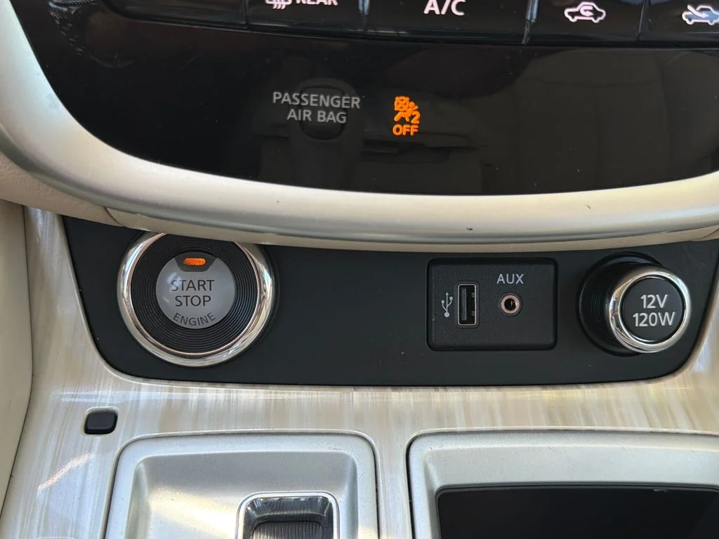 Used 2018 Pearl White Nissan SL image 25