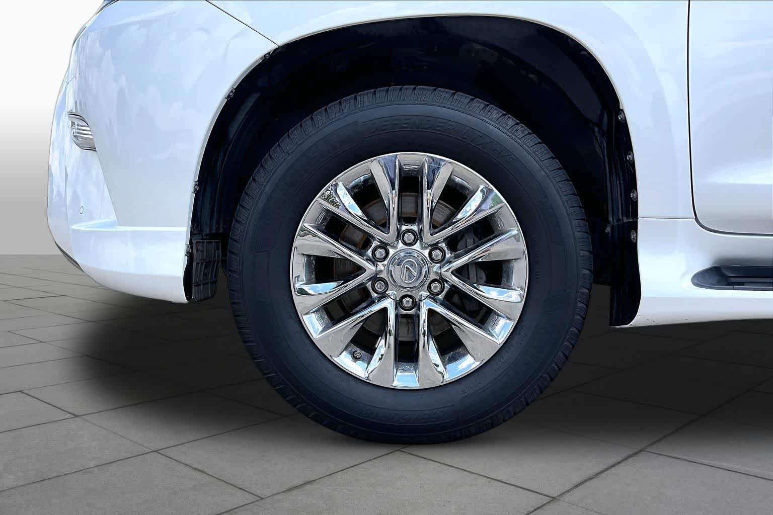 Used 2020 Starfire Pearl Lexus Premium image 11