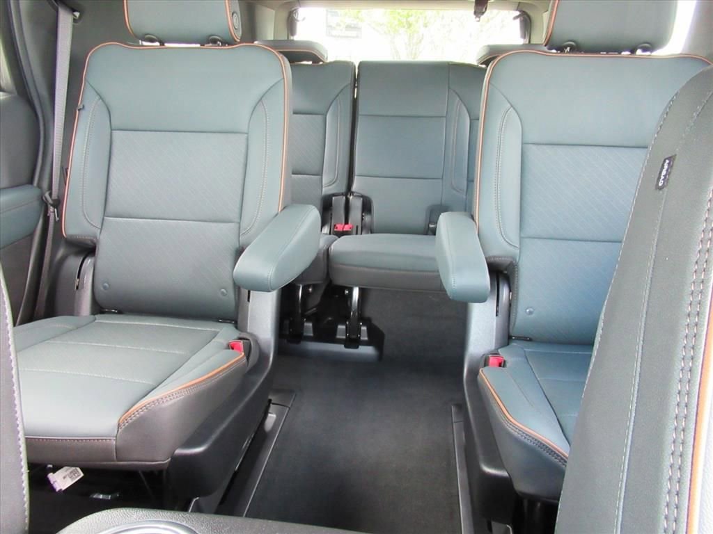 2026 GMC Yukon AT4 - Photo 19
