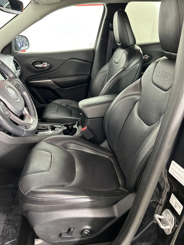 Used 2019 Black Jeep Limited image 13