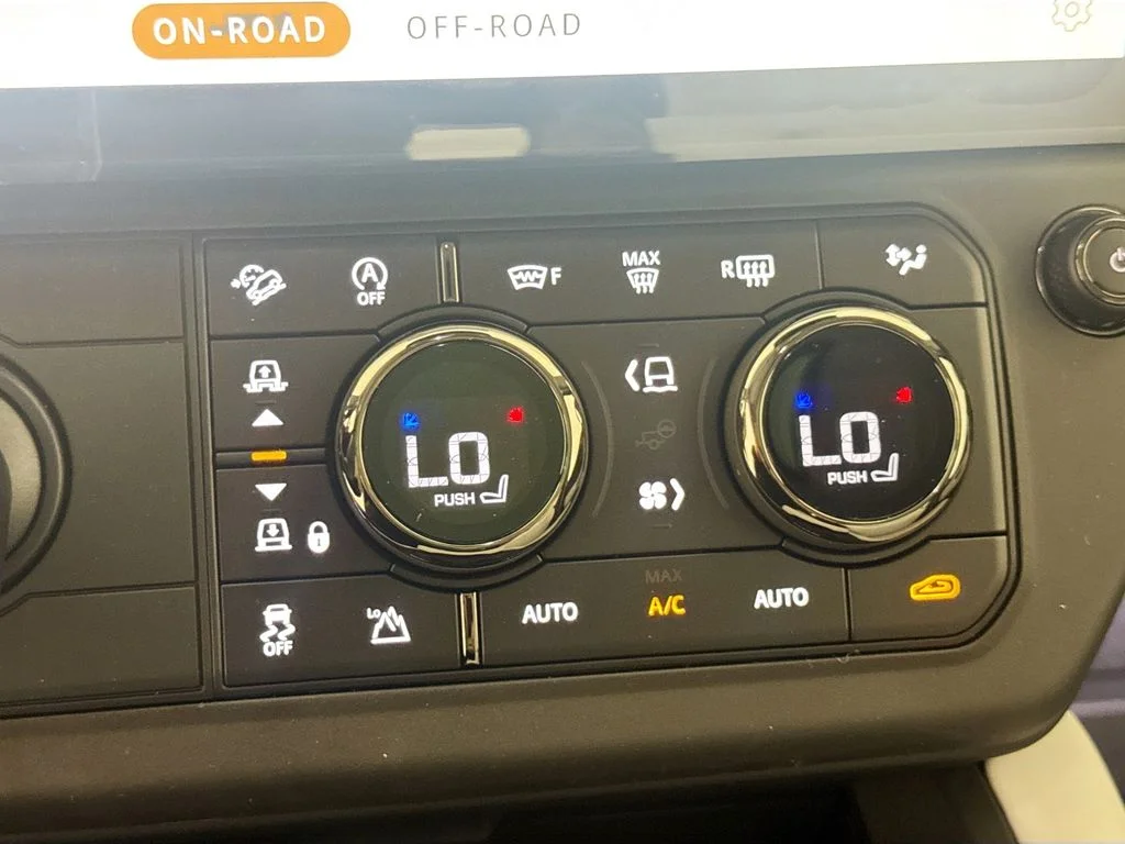 New 2026 Sargasso Blue Land Rover OCTA image 16