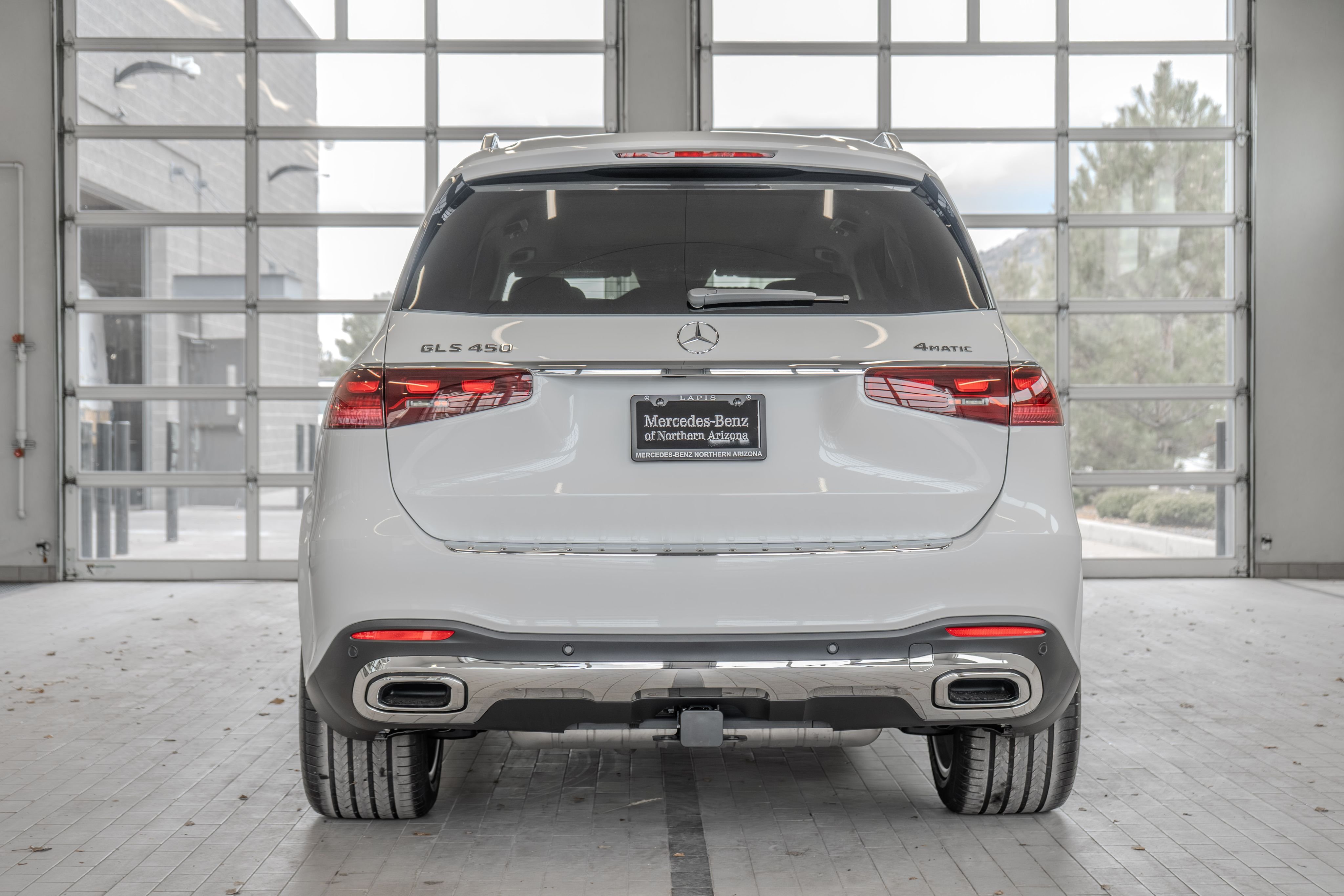 New 2026 MANUFAKTUR Moonlight White Metallic Mercedes-Benz GLS 450 image 14