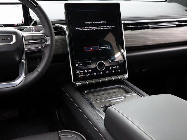 2025 GMC Sierra EV Denali - Photo 18