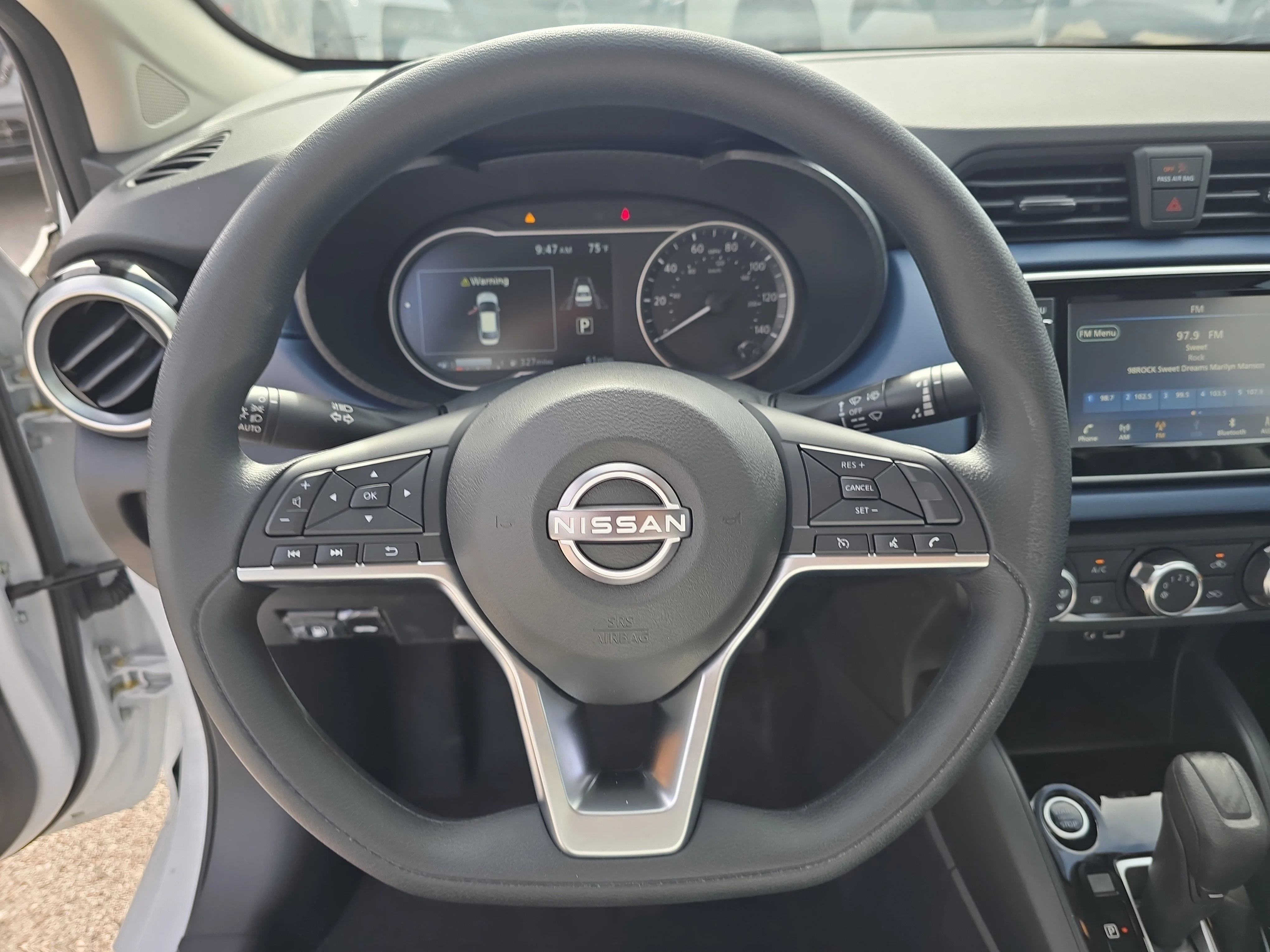 2025 Nissan Versa Sedan SV - Photo 28