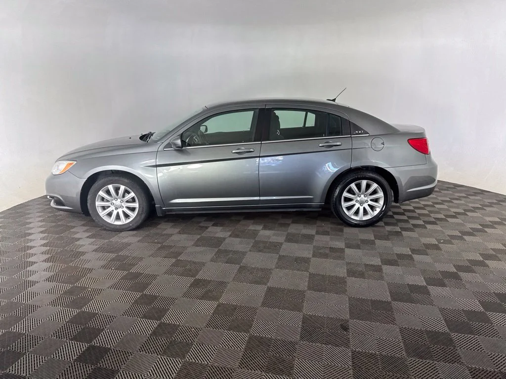 Used 2012 Gray Chrysler Touring image 9