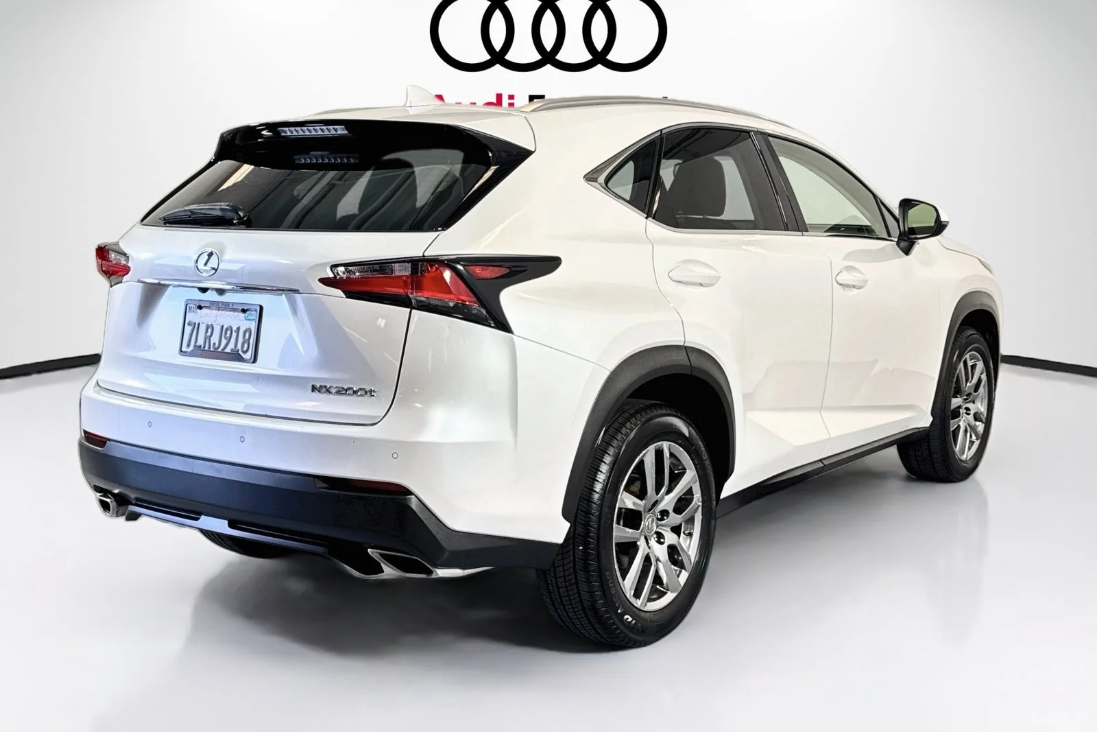 Used 2015 Eminent White Pearl Lexus  image 5