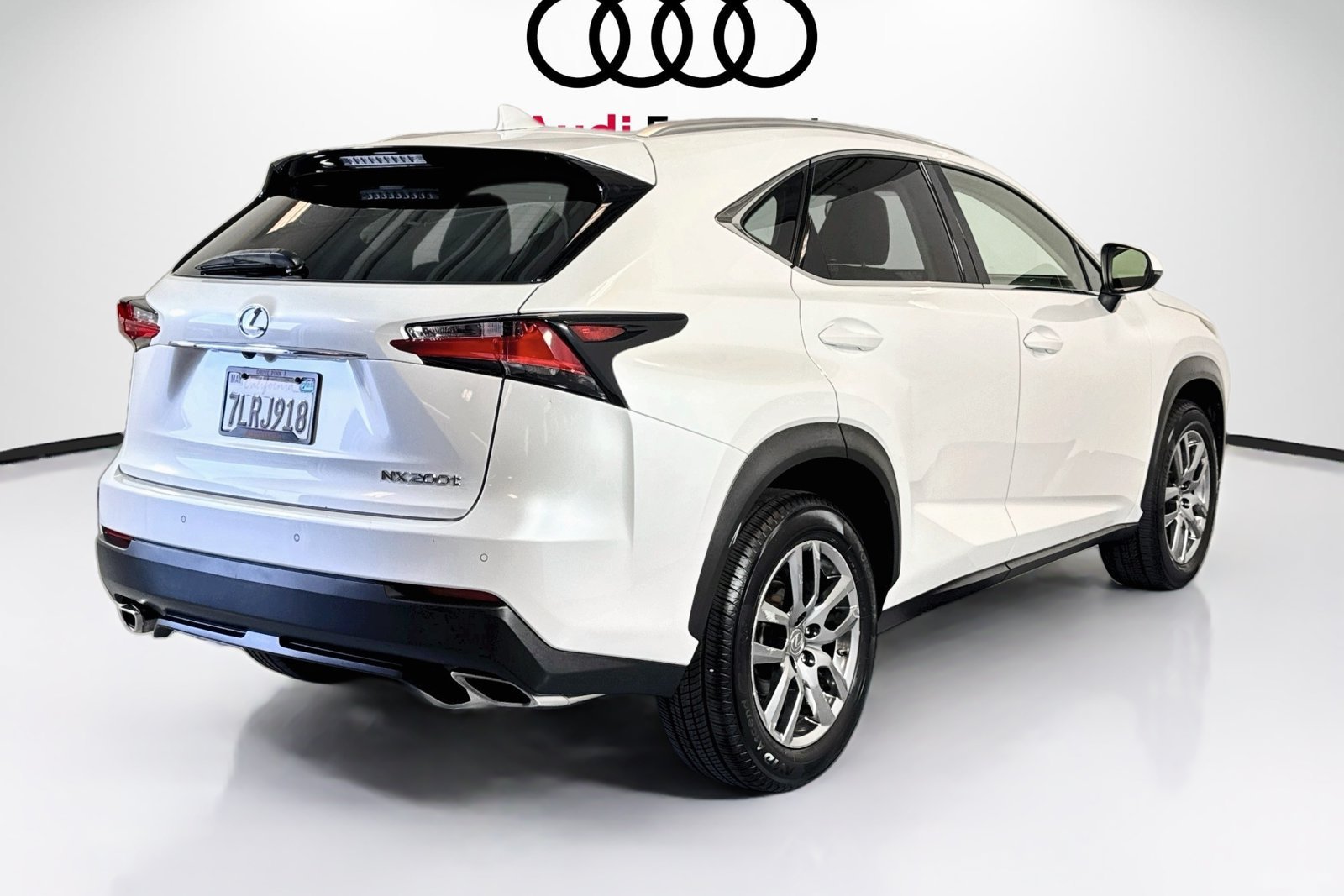 Used 2015 Eminent White Pearl Lexus  image 5