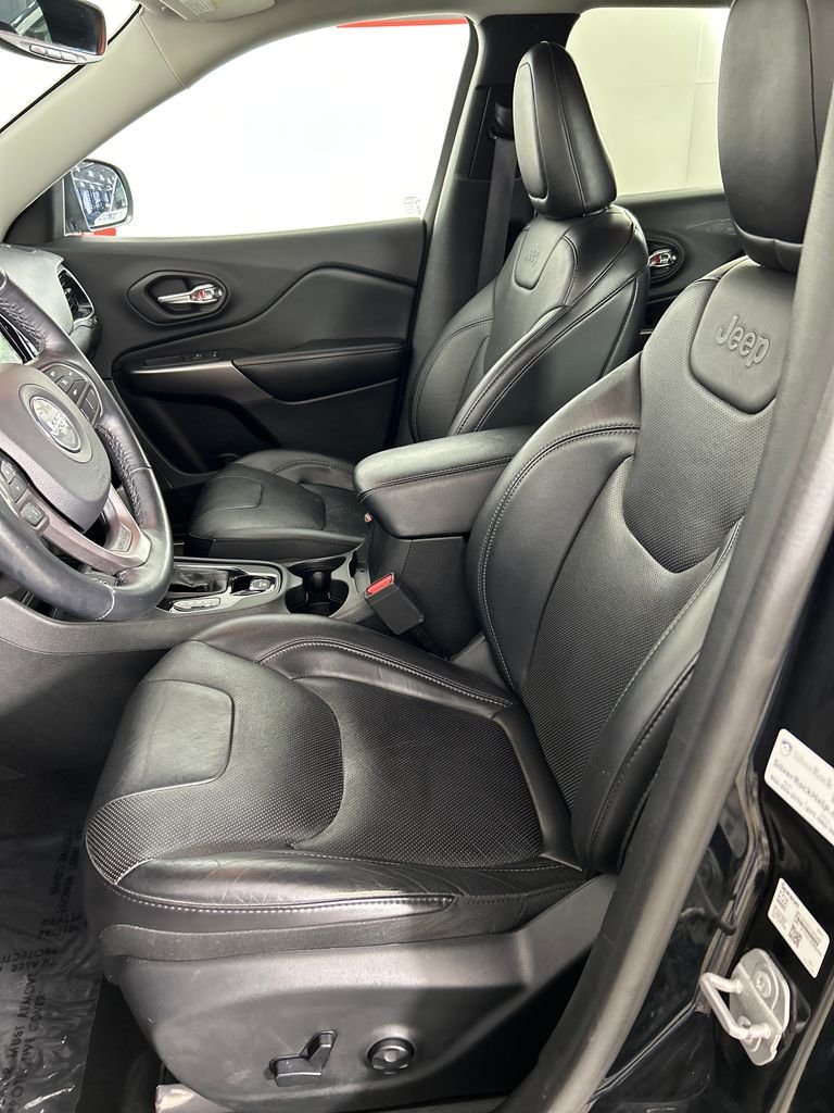 Used 2019 Black Jeep Limited image 13