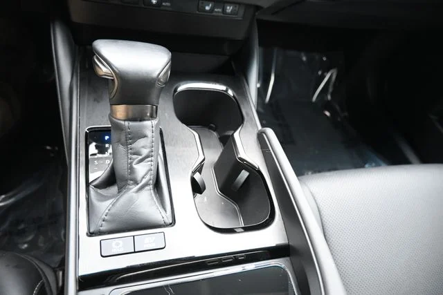 2024 Lexus ES Hybrid 300h - Photo 33