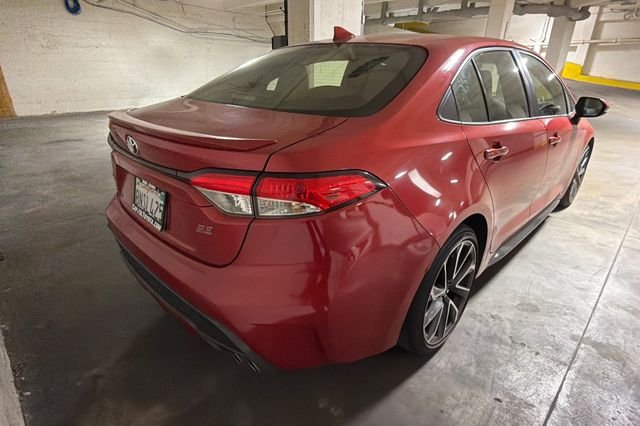 Used 2020 Barcelona Red Metallic Toyota SE image 7