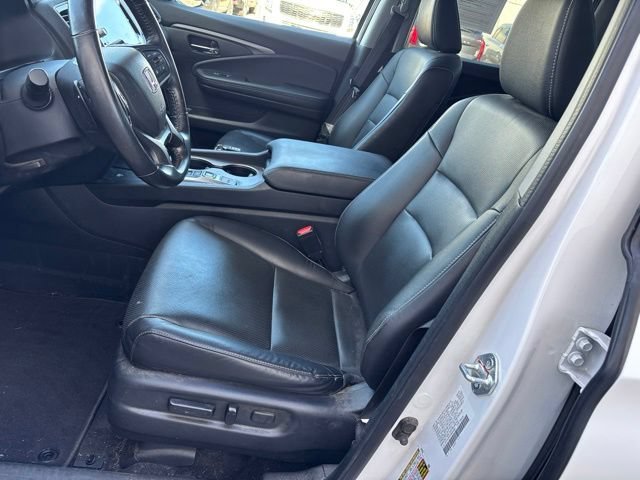 Certified Used 2025 Platinum White Pearl Honda AWD RTL image 15