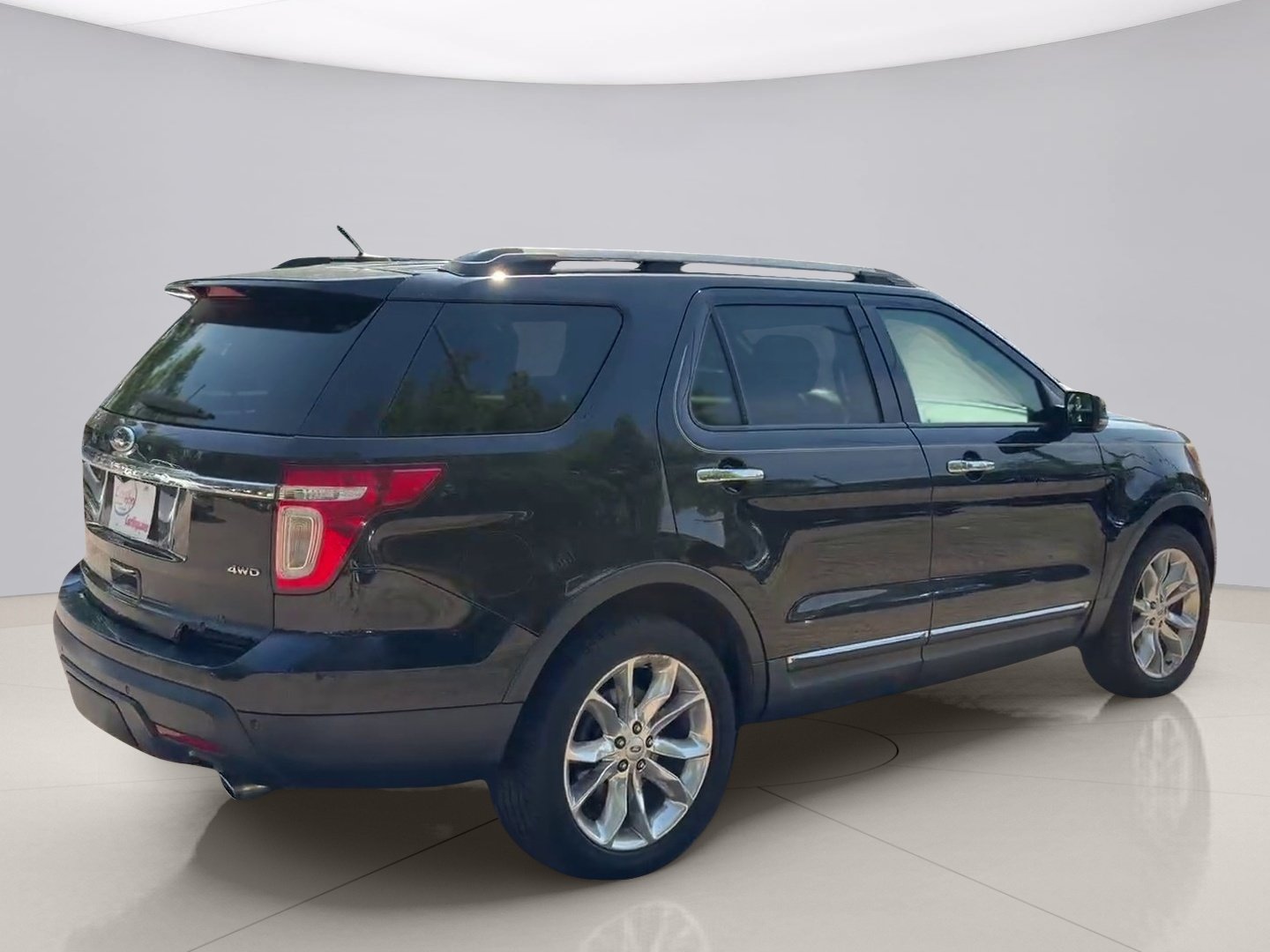 Used 2012 Gray Ford LIMITED image 5