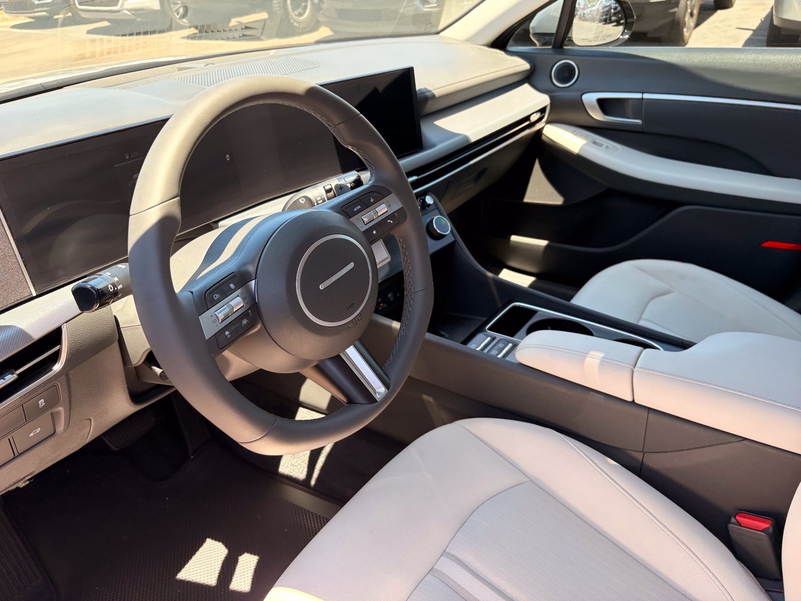 2026 Hyundai Sonata SEL - Photo 13