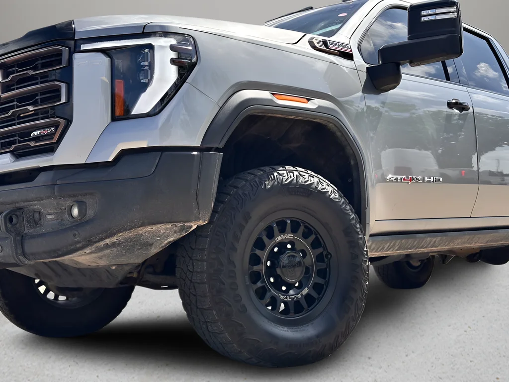 Used 2025 Silver GMC AT4X image 28