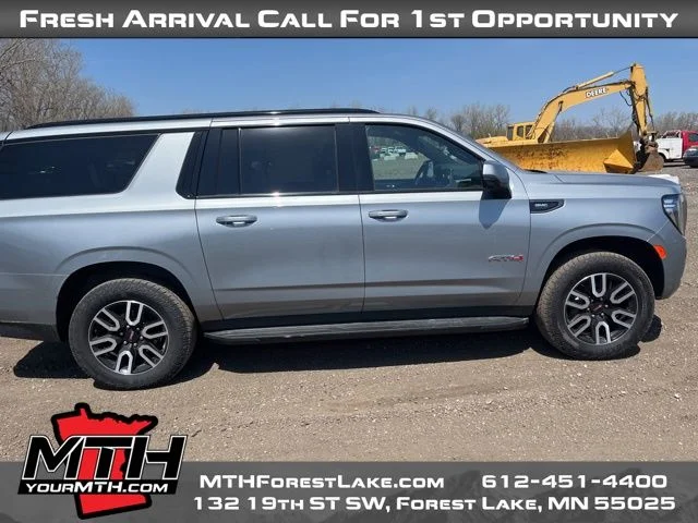2024 GMC Yukon AT4 4X4's photo
