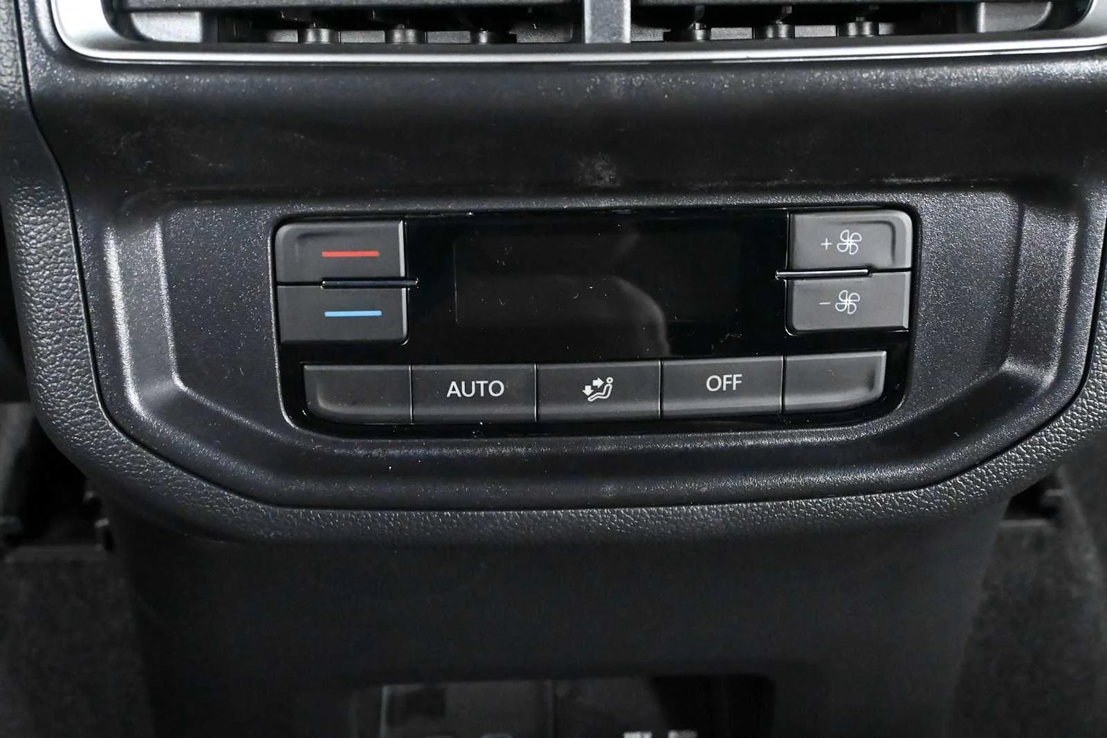 New 2026 Pure Gray Volkswagen 2.0T SE w/Technology image 17