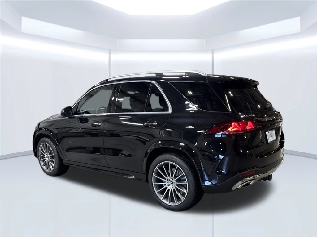 New 2027 Obsidian Black Metallic Mercedes-Benz GLE 450 image 3