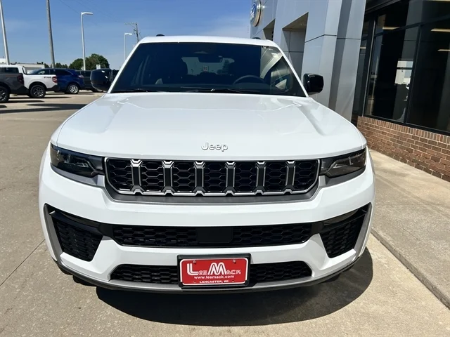 Used 2026 WHITE JEEP Limited image 11