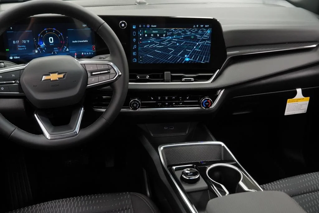 2027 Chevrolet Equinox LT - Photo 14