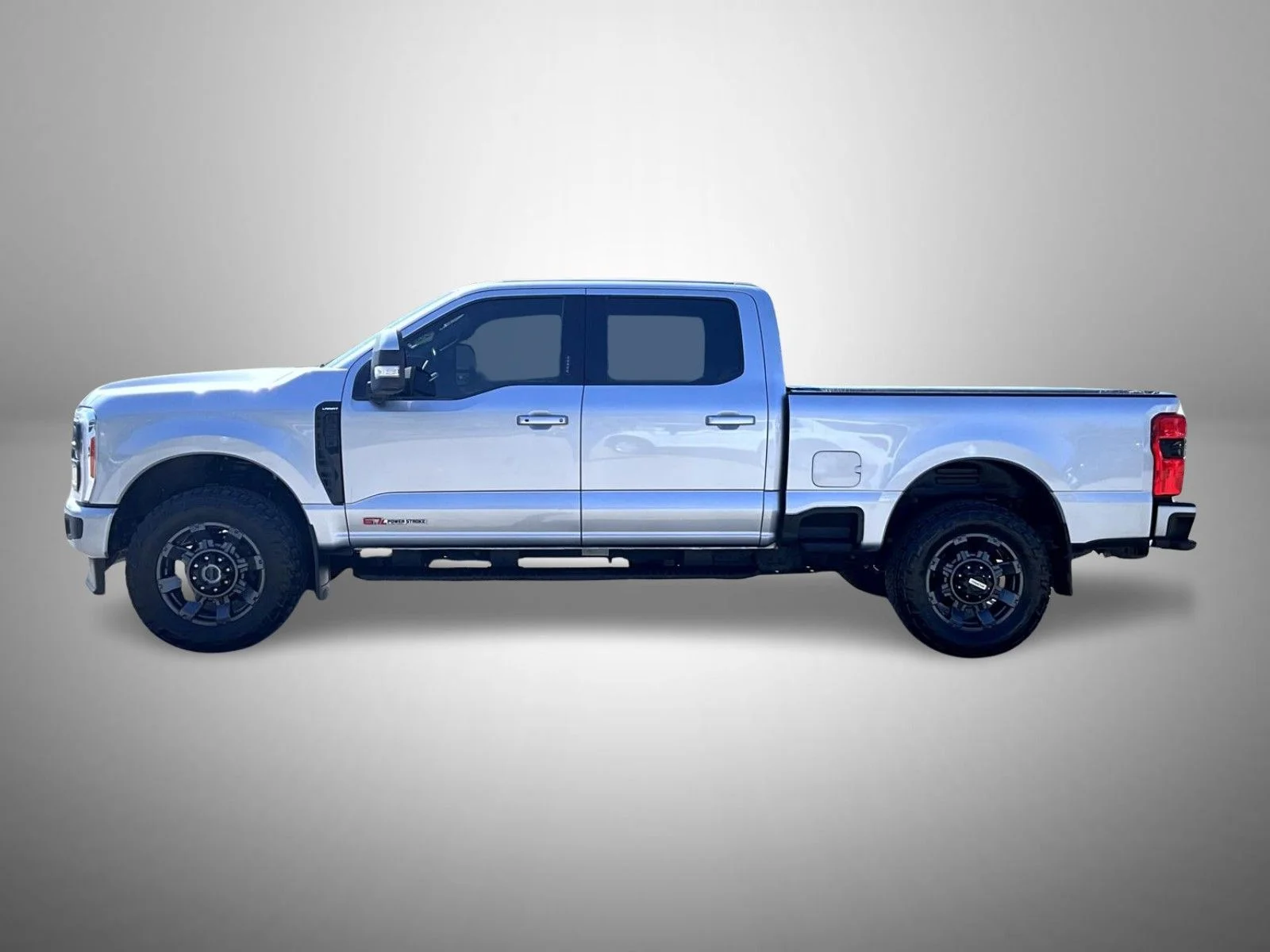 Used 2023 Silver Ford Lariat image 8