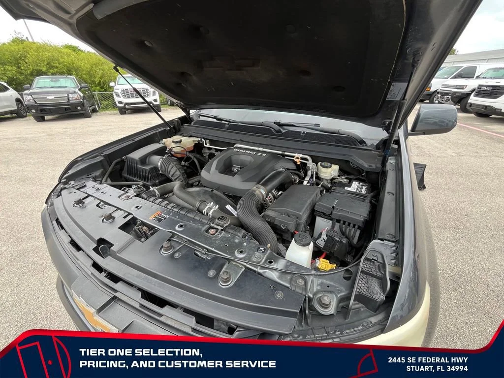 Used 2017 CYBER GRAY METALLIC Chevrolet 4WD Z71 image 21