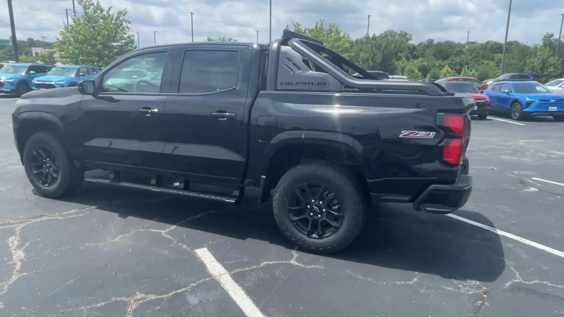 New 2025 Black Chevrolet Z71 image 30