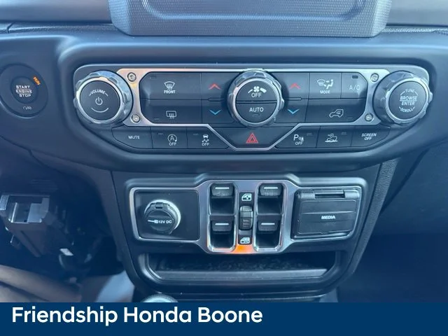 Used 2020 Gray Jeep Sport image 25