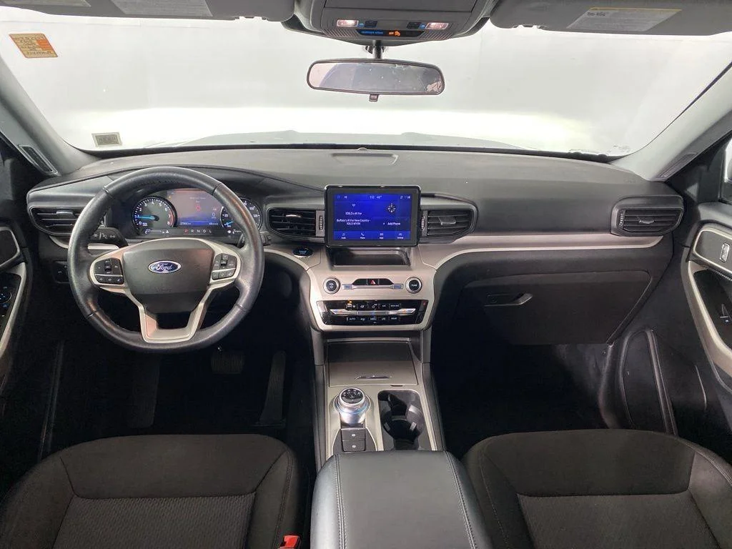 Used 2023 Black Metallic Ford XLT image 4