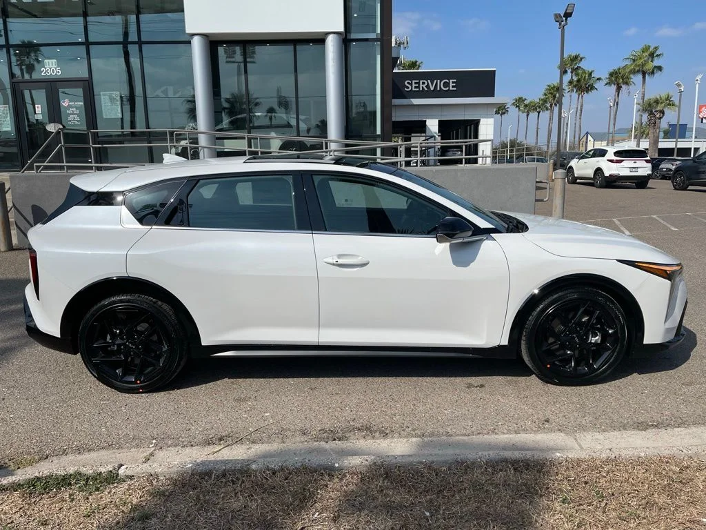 New 2026 White Kia GT-Line Turbo image 9