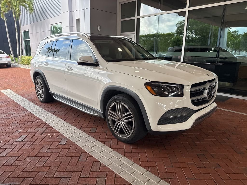 2022 Mercedes-Benz GLS GLS450's photo