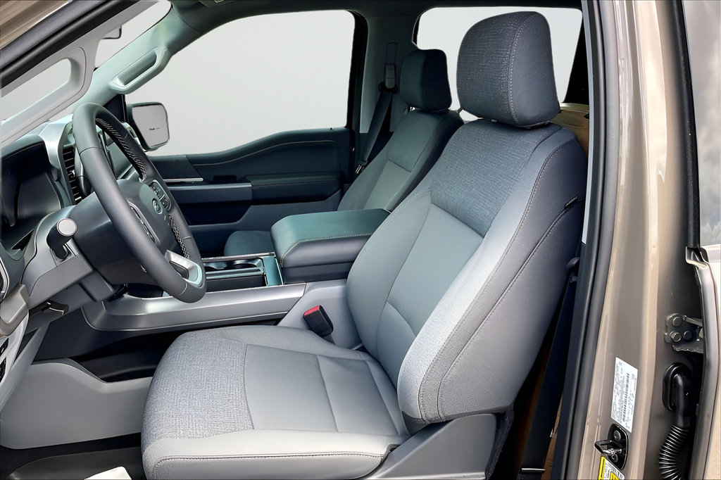 New 2026 Gray Ford XLT image 10