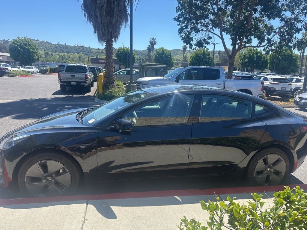 Used 2023  Tesla Base image 7