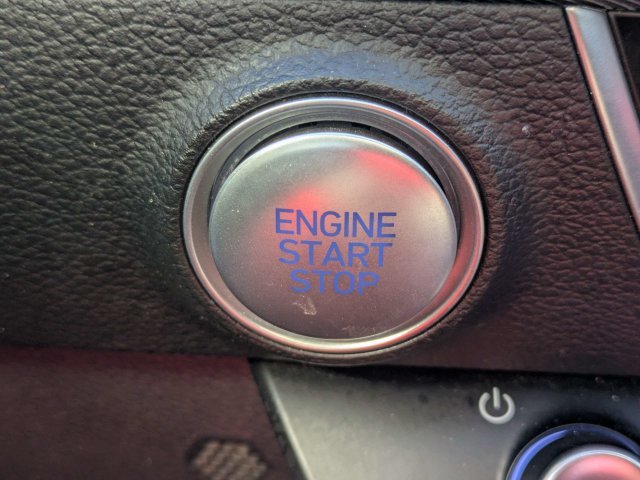 Used 2025 Blue Hyundai SEL image 32