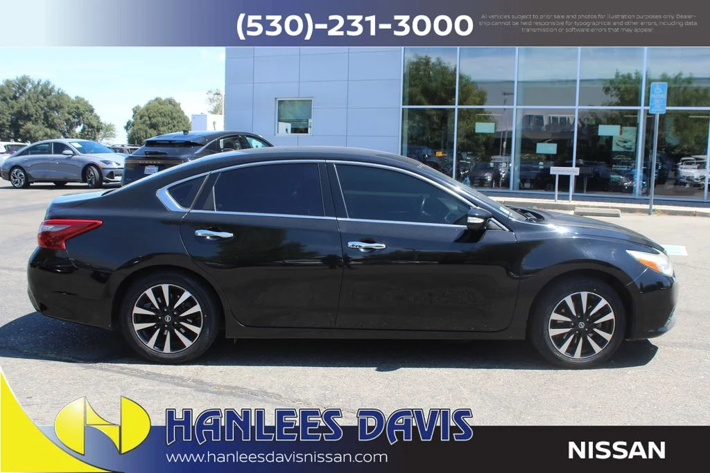 Used 2018 Black Nissan 2.5 SL image 6