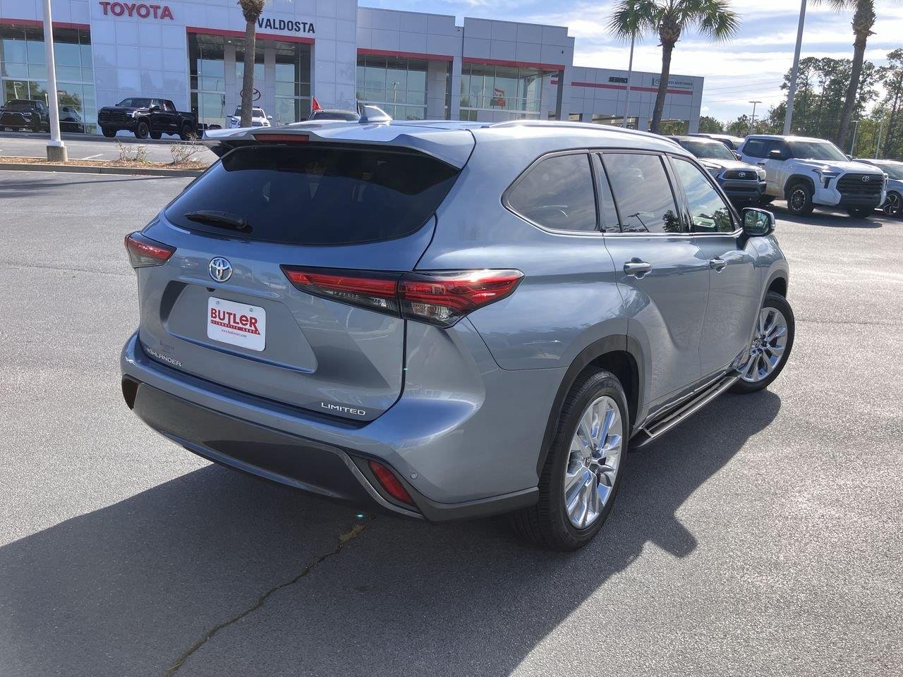 Used 2023 Gray (Moon Dust) Toyota Limited image 5