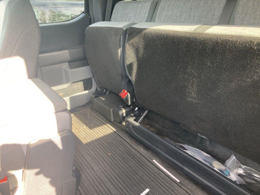 Used 2023 Black Metallic Ford XLT image 7