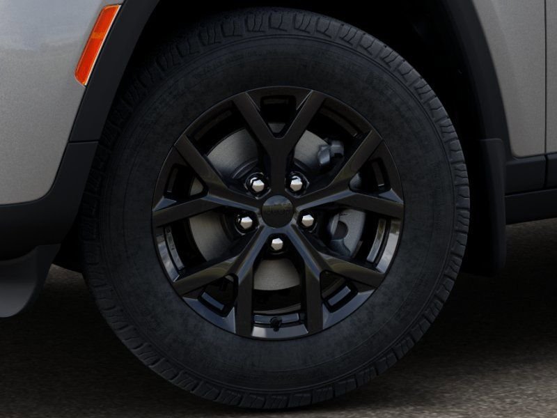 New 2026 Silver Zynith Exterior Paint Jeep Altitude image 8