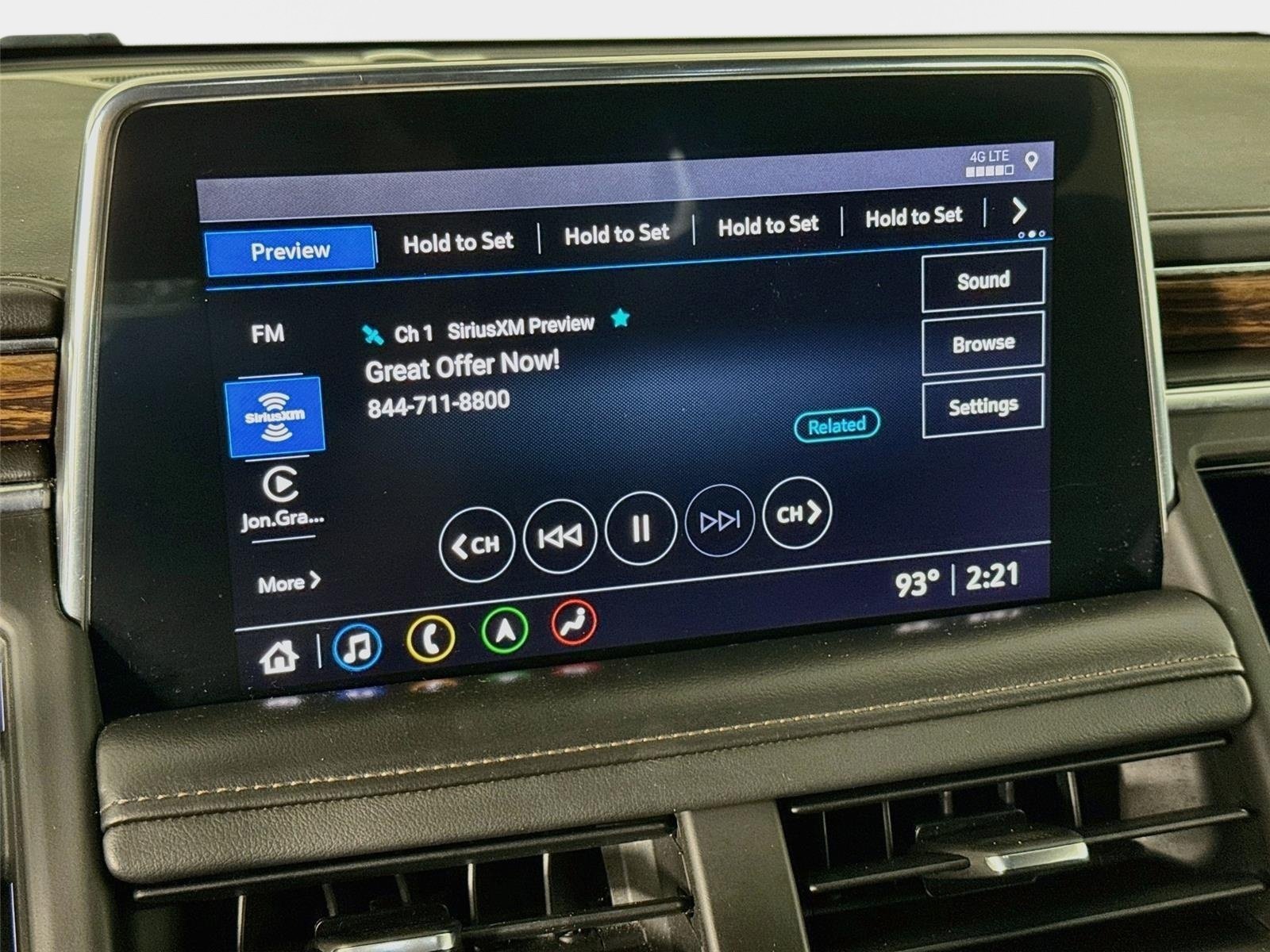 Used 2021 Iridescent Pearl Tricoat Chevrolet High Country image 15