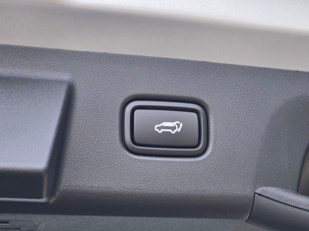 New 2026 Shimmering Silver Hyundai SEL Premium AWD image 11