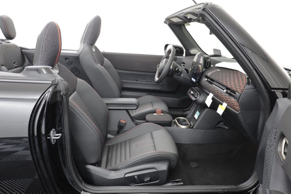 New 2026 Midnight Black MINI Iconic image 19
